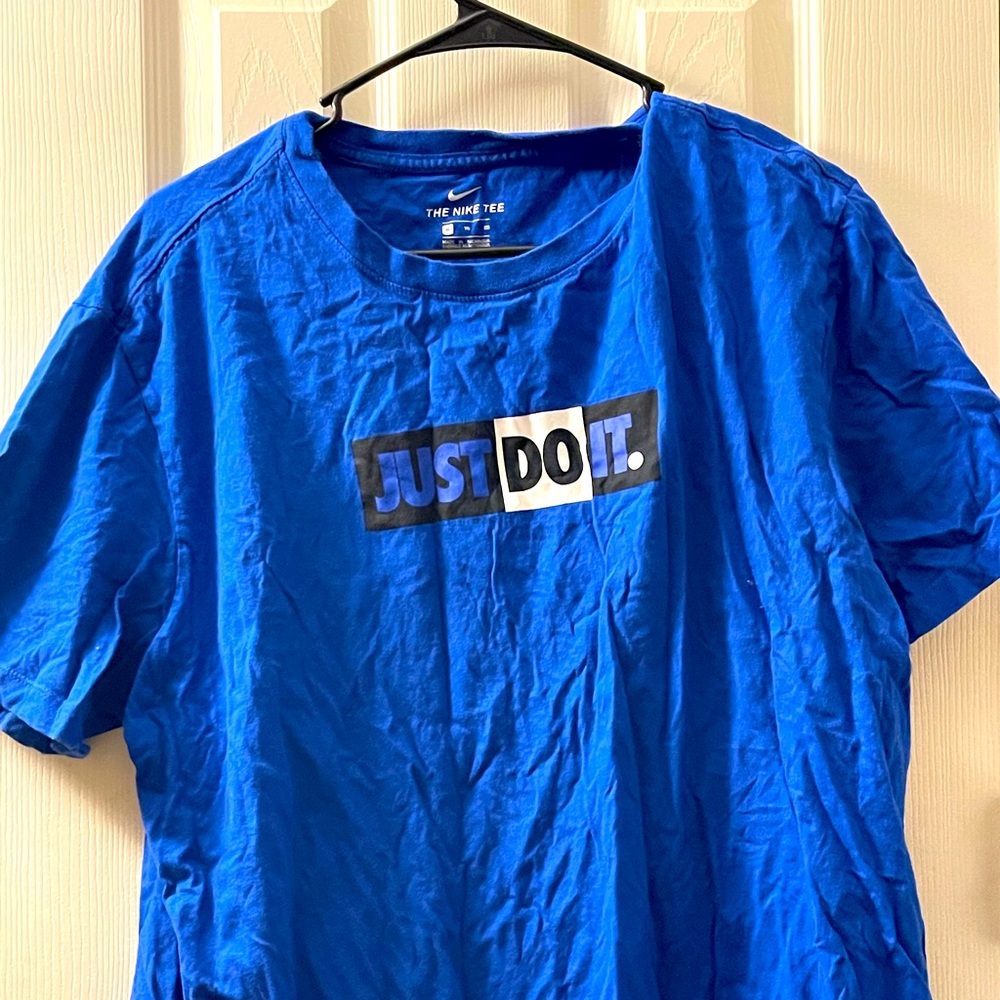 Nike Shirt-Sleeved T-Shirt